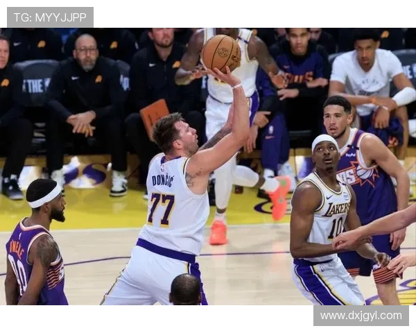 太阳大胜湖人送其赛季首连败